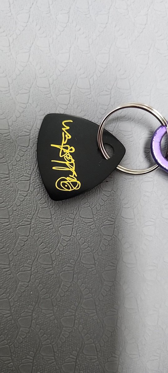 몇개 있어서 용기내어  펀칭!!!!!!