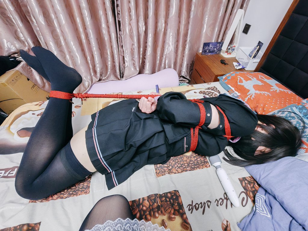 Elysiaaa99's tweet photo. 上周末的战果，现在才想起来发🫡
#捆绑 #男娘 #紧缚 https://t.co/QuZwMEcIqS