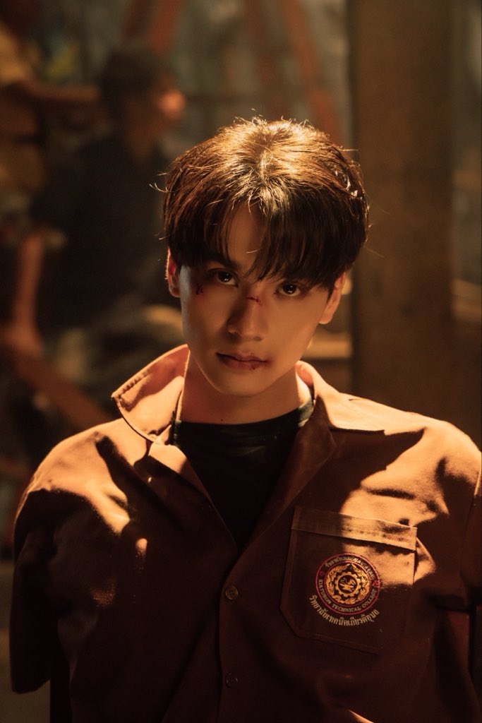 อย่าซ่าไอ้หมวยเดี๋ยวจะโดนจุ๊บ