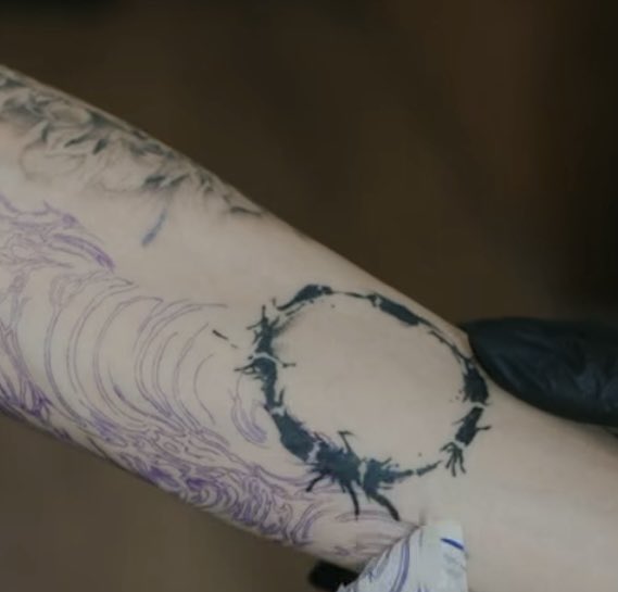 このタトゥーめちゃええやん

元ネタが分かる人限定やけど