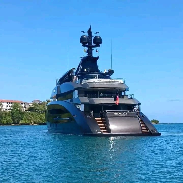 Asmali77's tweet photo. Kilifi? Yacht 🛥️? Ya Nani hii? https://t.co/8AMhHEpWRb