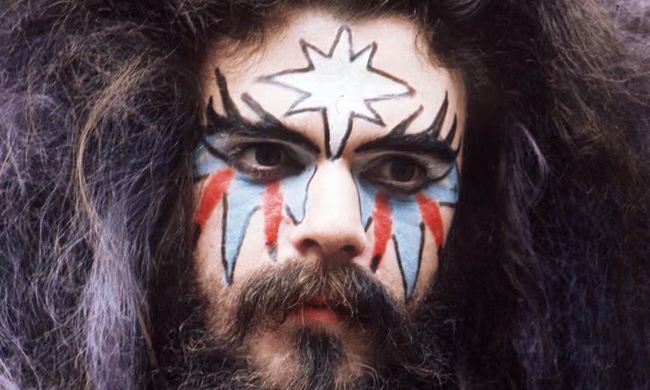 daveainsworth63's tweet image. Happy birthday to the awesome English musician and singer-songwriter Roy Wood who was born on this day in 1946. #RoyWood #TheMove #Wizzard #ELO #IWishItCouldBeChristmasEveryDay  #FireBrigade  #FlowersInTheRain #SeeMyBabyJive #BlackberryWay #ICanHearlTheGrassGrow