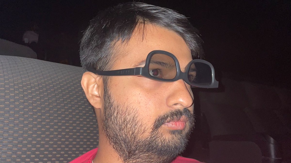 iamshreytyagi's tweet image. Had to watch 1st 15-20 mins of -#PredatorBadlands wearing an “Ooltah Chashmah” because they played 3D with swapped left-eye/right-eye. After I complained twice, explained issue in detail, tech-guy brought laptop, sat with me, corrected it, shook my hand and thanked me for…