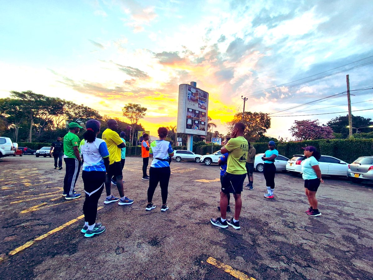 FastnFurious40's tweet image. They say the first marathon is never easy — but @BMalinga03 made courage look effortless! 💥 She makes our Club’s Top Pick of the Week for daring her spirit and finishing her first-ever 42KM at StanChart Nairobi @StanChartKE 👏🔥
#FunOnTheRun #YooLeng