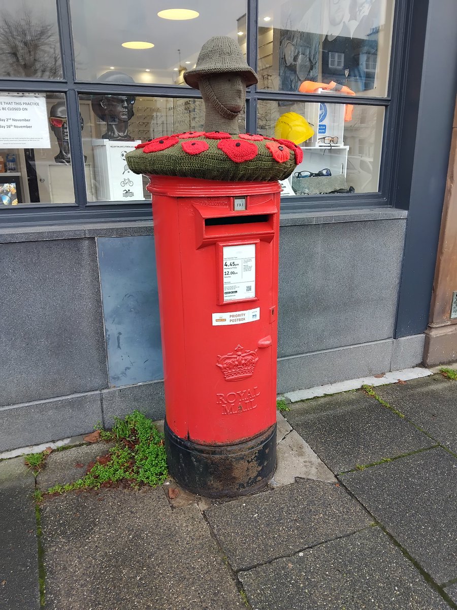 WeePostalMuseum's tweet image. Remembrance Day topper on a pillar box in Moffat High Street 
#postboxsaturday