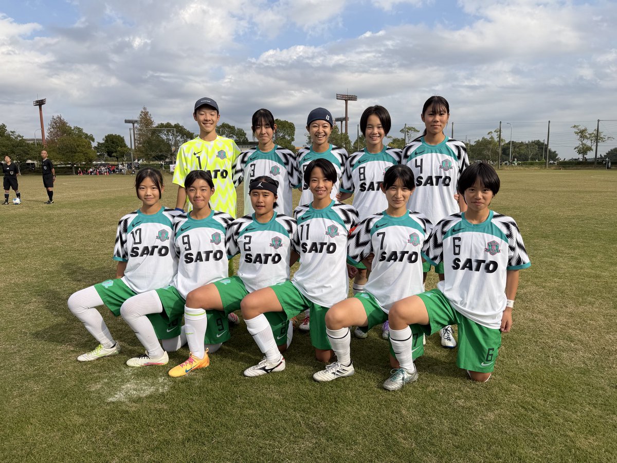 ryo_6556's tweet image. 0-9朝日インテック・ラブリッジ名古屋アスター

東海大会準決勝は
完敗！

今年は
ベスト4でフィニッシュ。

#SATOなでしこ　#U15 #佐藤小学校　#丸塚中学校　#八幡中学校