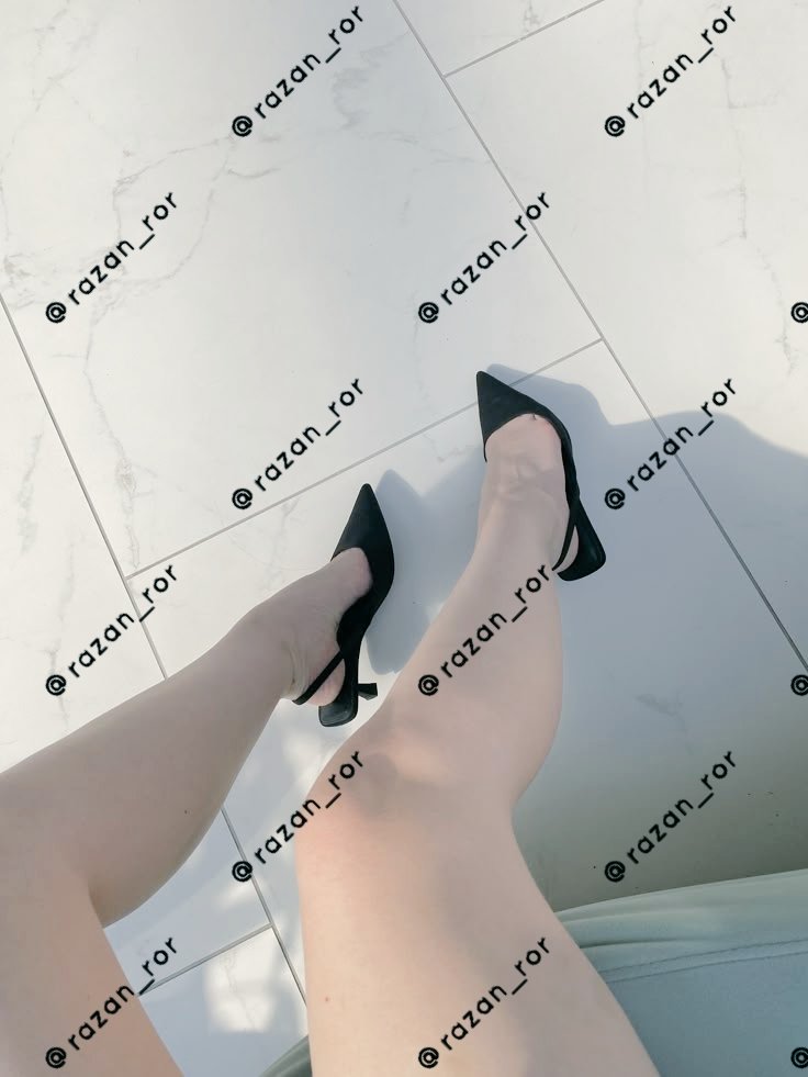 بعشق الي بيسلملي حاله ويتمني أعمل فيه الي بدي ياه (مهما كان😌) ويفتح لي بيته كإني عايشه في معاه واتف عليه وعلي مراته❤
بحب المتحرر المطيع طاعة عمياء❤
لو هاي مواصفاتك ومقلع زرجتك ومتحرر
🥰ابعتلي اسمكم وعمركم وصورتها حالا🥰