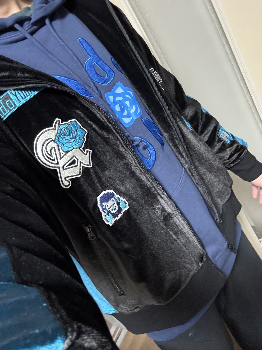 Ado よだか トラックジャケット 小 Mサイズ ファッショナブル「よだか