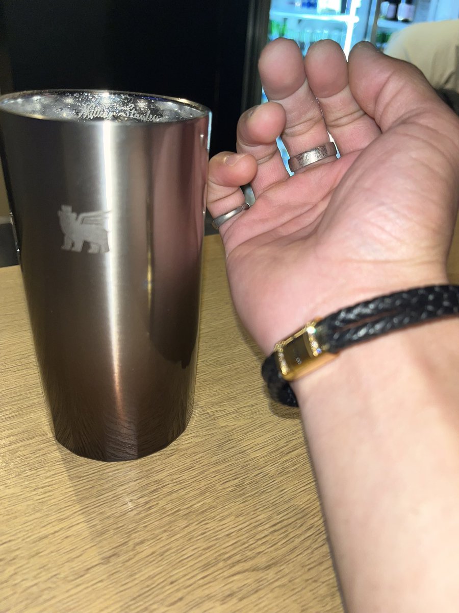 srsr_srsr_srsr's tweet image. タンブラーもブレスレットもありがとう