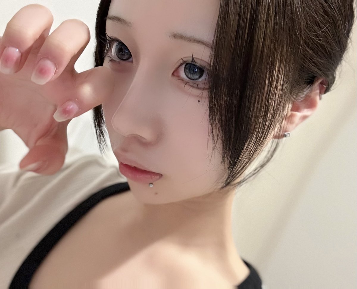 btrswt_end's tweet image. 前髪なし　 #自撮り界隈