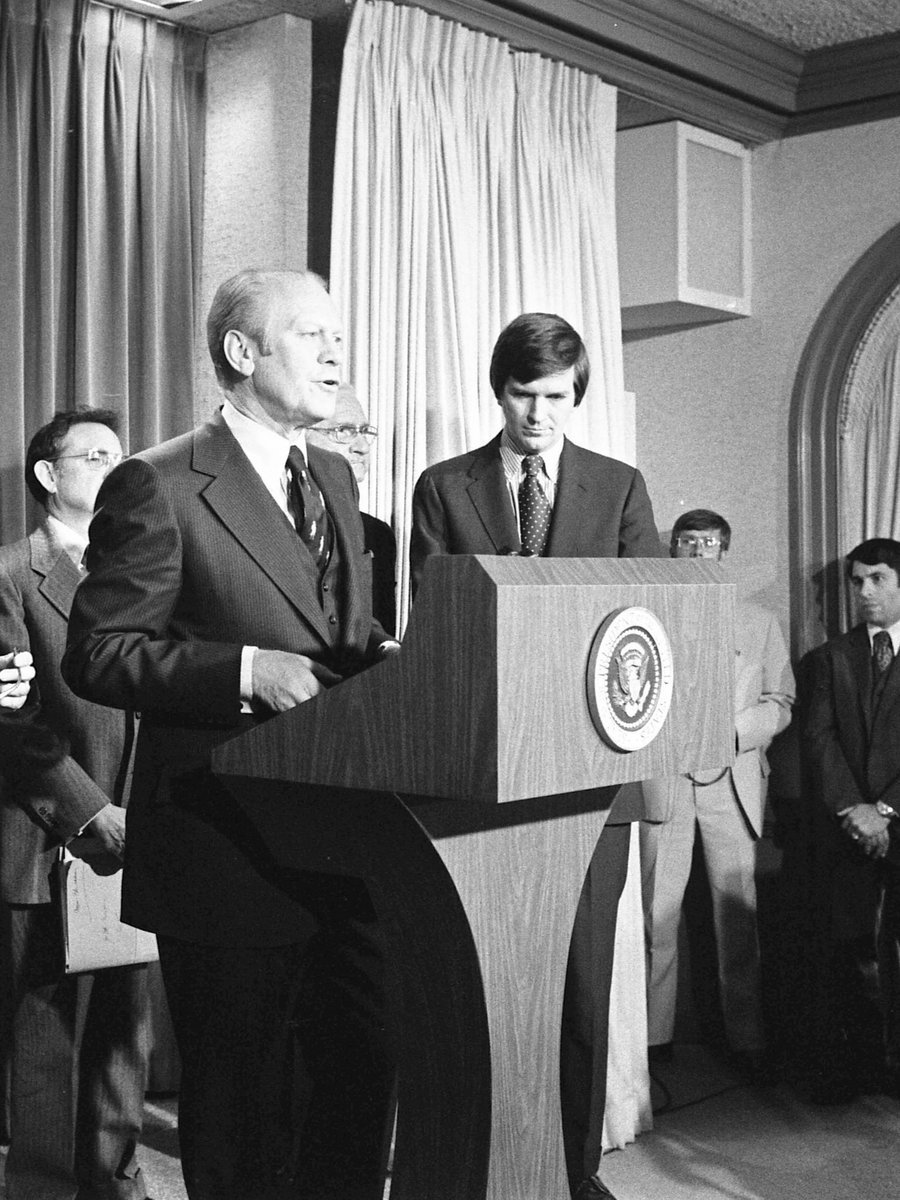 corneror's tweet photo. The oldest U.S. presidential cabinet with living members is the Gerald Ford administration with 3 surviving cabinet members them being Carla Anderson Hills (91) F. David Matthews (90) and John Knebel (89) https://t.co/uui6TMf3Gl