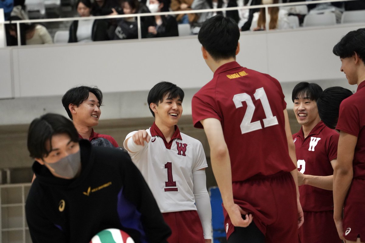 okiru_neko_fu's tweet image. 本間さん集
大学生の中の紛れ込み方がもはやプロ

#本間隆太 コーチ(OB)
#全早慶明バレーボール定期戦2025