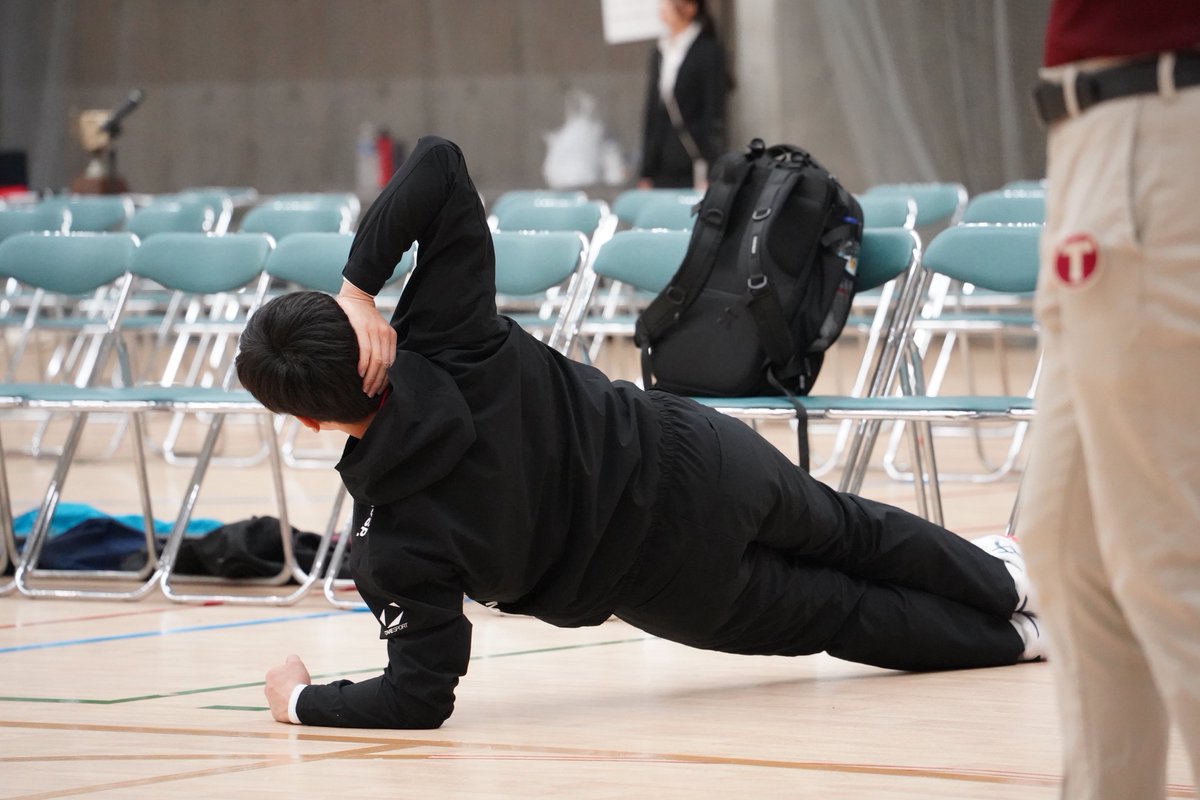 okiru_neko_fu's tweet image. 本間さん集
大学生の中の紛れ込み方がもはやプロ

#本間隆太 コーチ(OB)
#全早慶明バレーボール定期戦2025