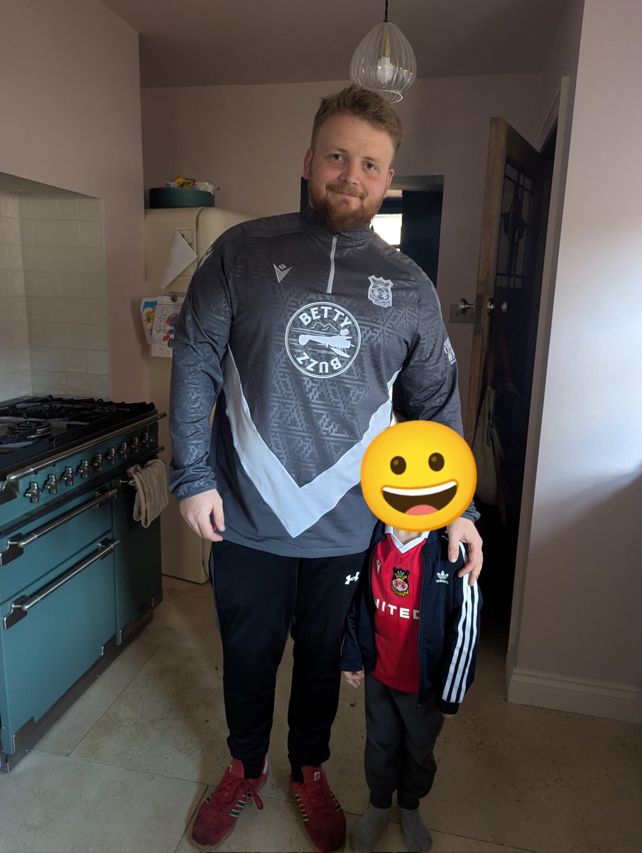 First home game for the lad this season 🏴󠁧󠁢󠁷󠁬󠁳󠁿