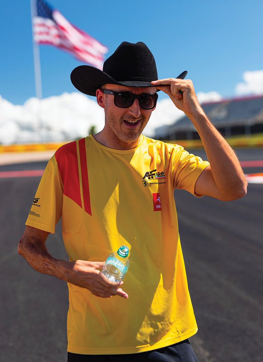 ❤️🤝 Lewis Hamilton on Robert Kubica:

 "He could definitely have been a World Champion. He was one of the best drivers. We saw him here in F1, I raced with with him in karting in Italy back in the late 90s. And yeah, he was phenomenal, a phenomenal driver.”

“And it's amazing