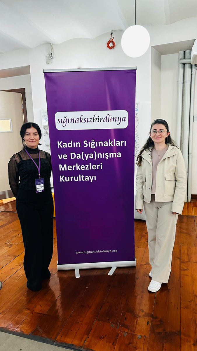 28.Kadın Sığınakları ve Dayanışma Merkezleri Kurultayı’ndaydık!
Mor Çatı,Kadınlarla Dayanışma Vakfı,Kadın Zamanı Derneği, Uluslararası Göçmen Kadınlar Dayanışma Derneği ev sahipliğinde gerçekleşen buluşmada,kadın örgütleriyle deneyimlerimizi paylaştık.dayanışmamızı güçlendirdik.