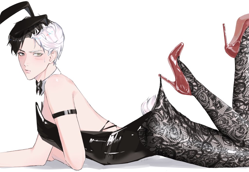 Sakura joins the trend🖤