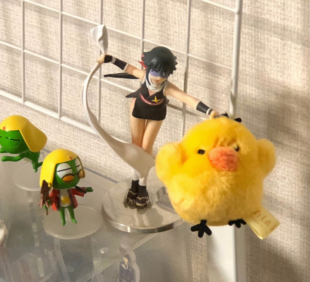 ㄴ…놔주세욧…!! 전 치킨이 아니에욧…!!