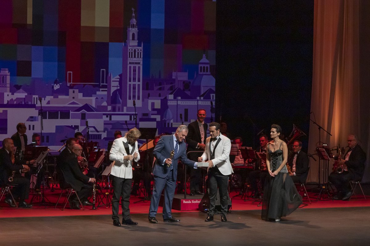 mediamovida's tweet photo. 📽️🎞️ Así fue la gala inaugural de la 22 Edición del Festival de cine europeo de #Sevilla (@festivalsevilla)

📸 @Consubgns 

#22FestivalSevilla #SEFF2025 https://t.co/KU62FNEfad