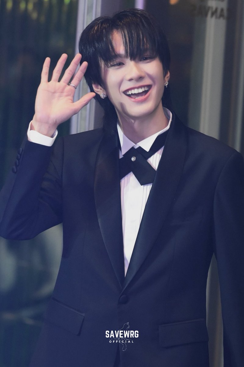 เฮียเซฟมาแล้ววว เดินพรมหล่อๆมาเลยฮะ 🖤✨

AAS AT TIKTOK AWARDS 2025
#TikTokAwardsTH2025xDMD
#TikTokAwardsTH
<a href="/savewrg/">savewrg</a> #savewrg