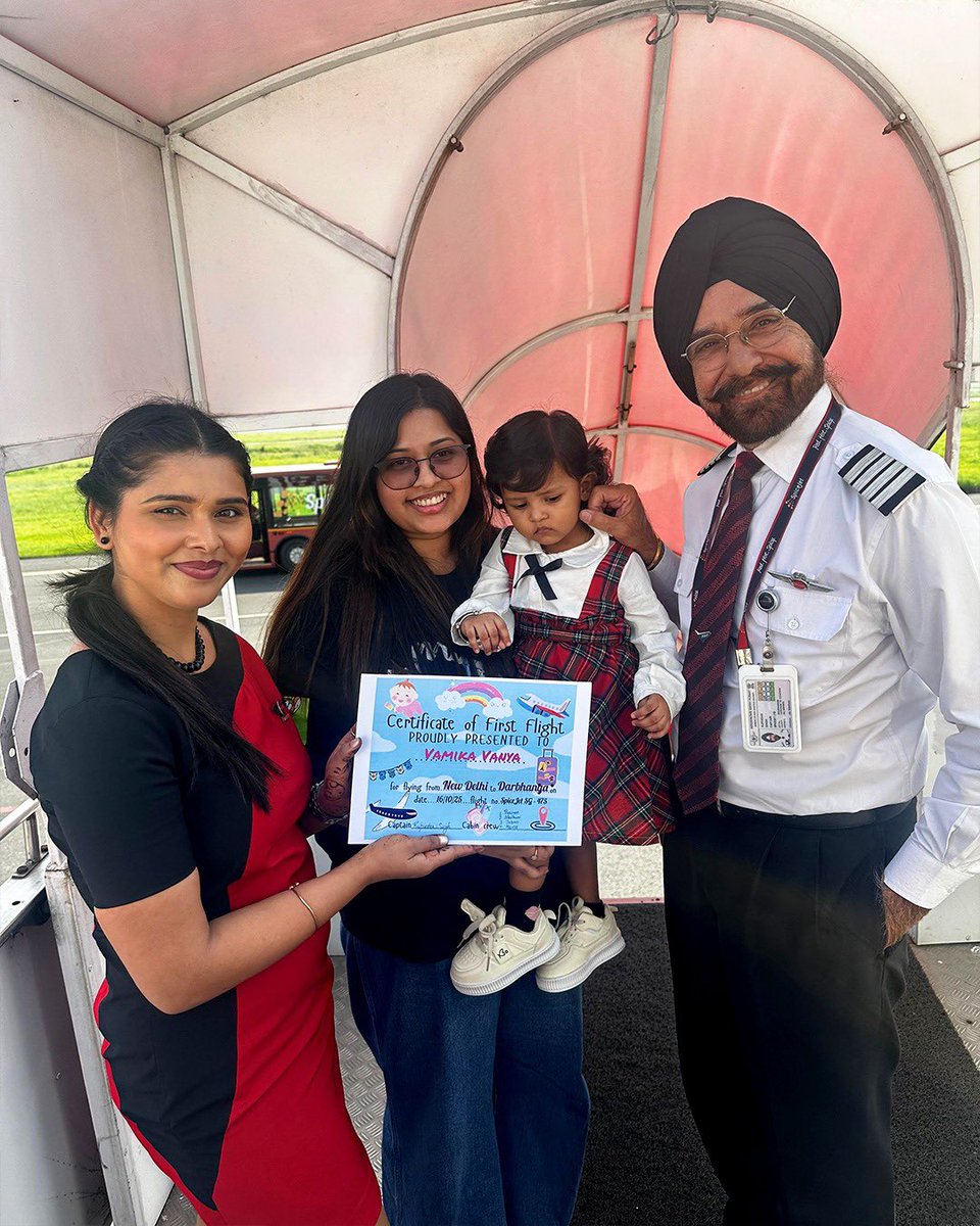 flyspicejet's tweet image. Some journeys stay with us, not because of the destination, but because of the people we meet along the way.

#flyspicejet #spicejet #Passenger
#travelwithus #flights #aviation #airline #addspicetoyourtravel 

(1/3)