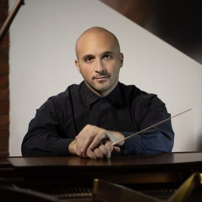 Muffin61's tweet image. Tomorrow’s show features Hemel Symphony Orchestra’s conductor Claudio Di Meo &amp;amp; piano soloist Mario Miralle Garcia before their 15 Nov. concert, and a relaxing Bruch &amp;amp; Mozart coffee break. 12pm Sun. 9 Nov: classicscount.org/this-week #ClassicalMusic #ClassicsCount
