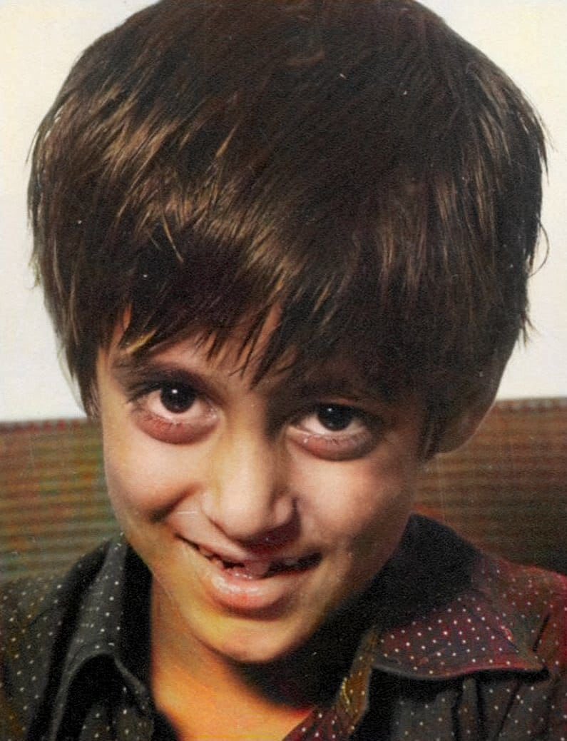Shweta7770's tweet photo. Nobody knew this kid will become the India’s biggest superstar one day! 🔥 #SalmanKhan https://t.co/ADLflhHqs3