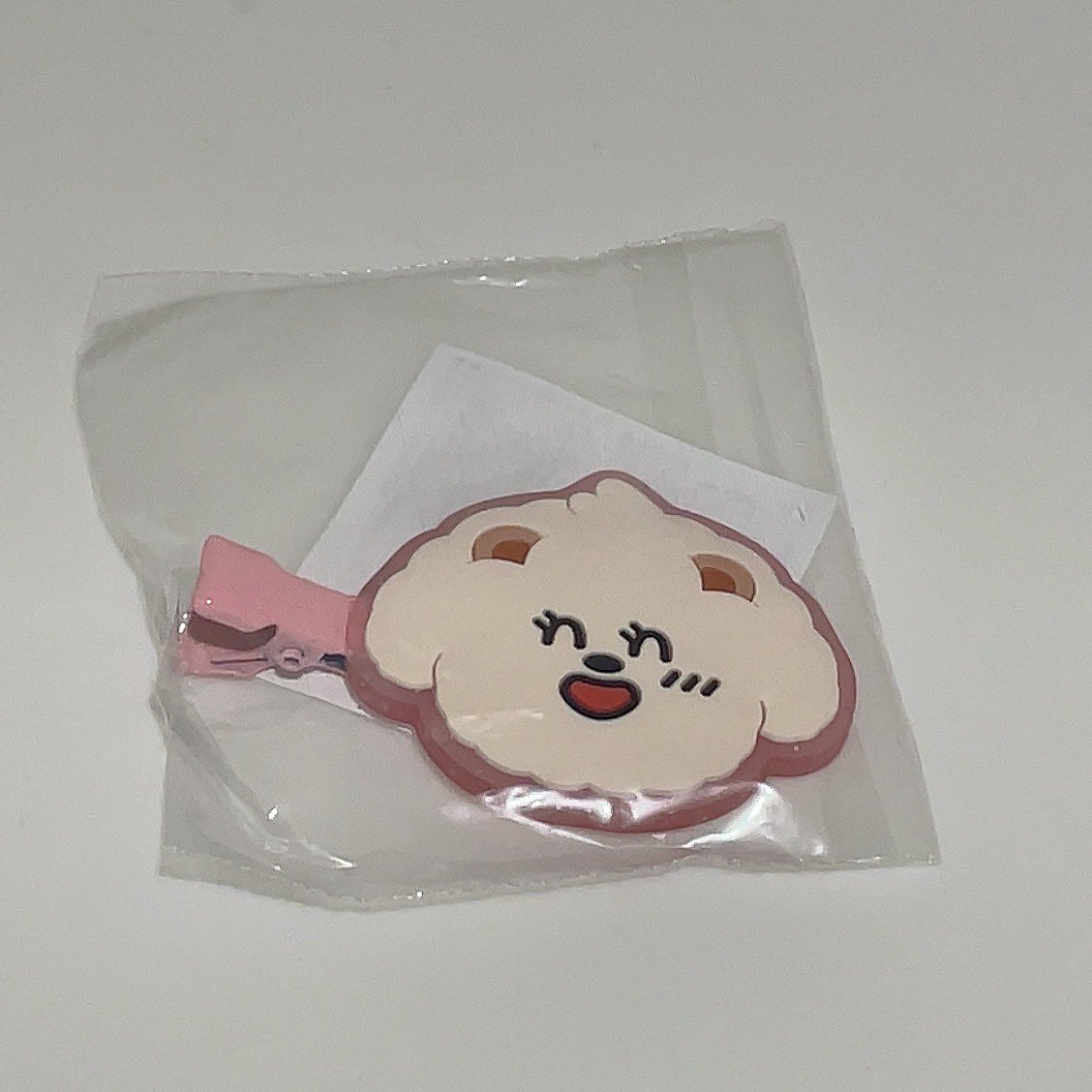 ra_subtrade's tweet photo. 【交換】TXT POPUP STORE TXT ポップアップ 大阪  ポプア　ガチャガチャ カプセルトイ
ヘアクリップ

譲→バムグッ ヘアクリップ

求→同向きのファンチュン ヘアクリップ

▷大阪手渡し交換希望
▷郵送可

検索からでもお気軽にお声がけください。

#TXT交換 https://t.co/1A9GmAegve