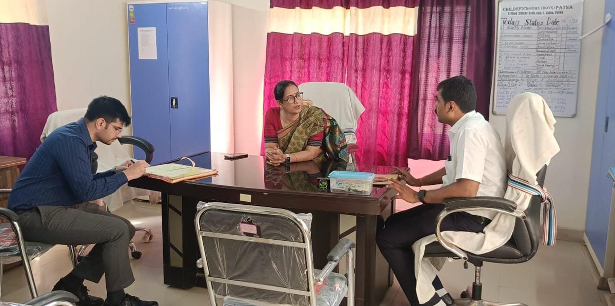 DoSWBihar's tweet image. सचिव, समाज कल्याण विभाग का बिहटा वृहद आश्रय गृह निरीक्षण

सचिव श्रीमती बंदना प्रेयषी द्वारा बच्चों की देखभाल, शिक्षा, स्वास्थ्य एवं कौशल विकास की व्यवस्थाओं का निरीक्षण कर आवश्यक दिशा-निर्देश दिए गए।

#SamajKalyanBihar #ChildWelfare #SkillDevelopment