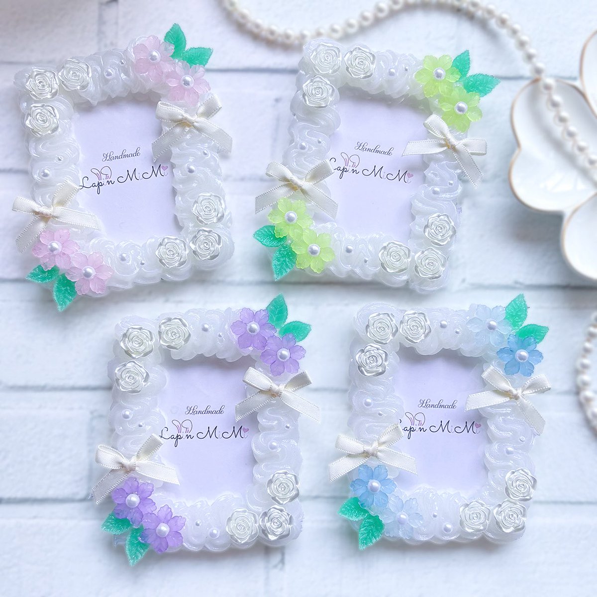 パールホワイトがきれいな
ホイップデコに高見えデザインの
トレカケース販売しましたꫛꫀꪝ✧‧˚

minneやBOOTHなどで販売中です
プロフから飛んでくださいっ

 #ハンドメイド  #ハンドメイド作家  #ホイップデコ 
 #トレカケース  #レジン  #推し活  #チェキ