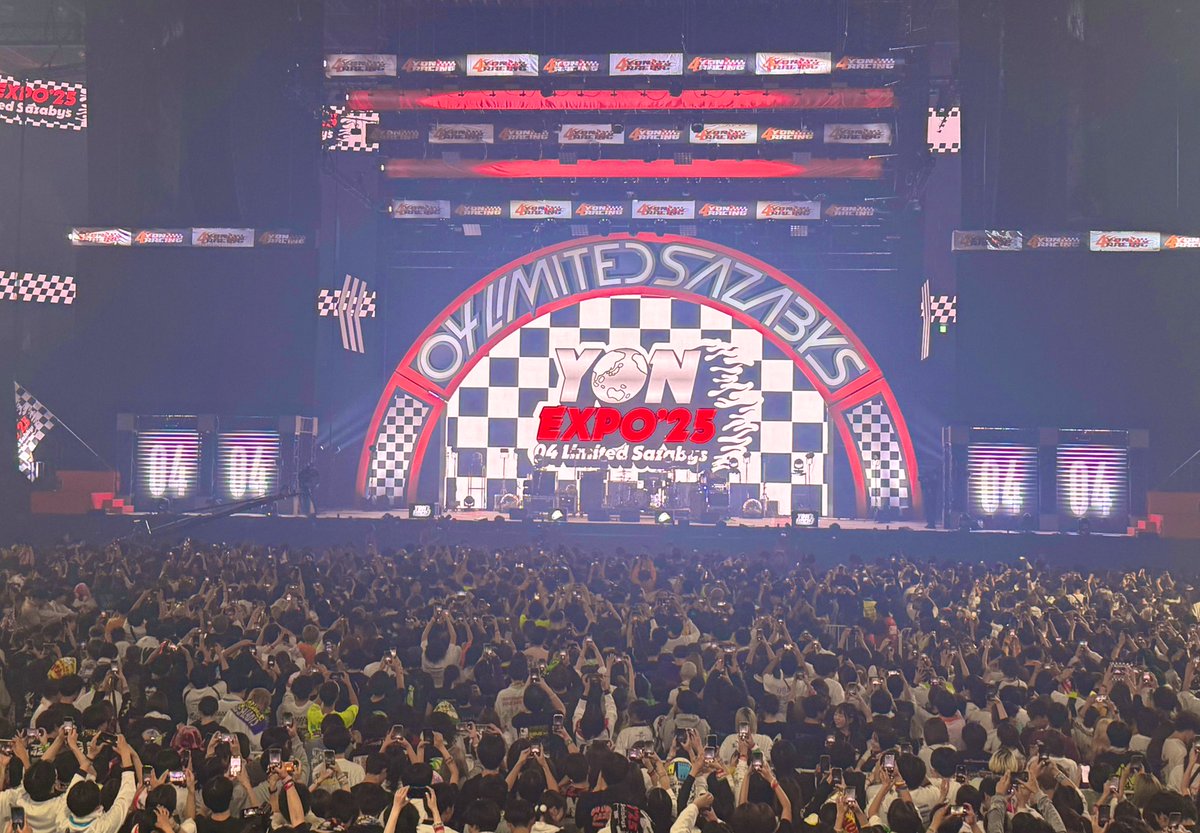 chicamode's tweet photo. #YONEXPO
#04LimitedSazabys
#フォーリミ
初トヨタアリーナ。衣装ライブ演出クオリティ高く、素晴らしい。あっという間に終わった！

若者が楽しそうなサークルにモッシュをコロナ前以来久々みた。リアルなエモい体験を若者は求めてる。車で行けるライブ会場、遠方ナンバー多く帰り楽しいんだろうな！ https://t.co/xRqwRDJWrK