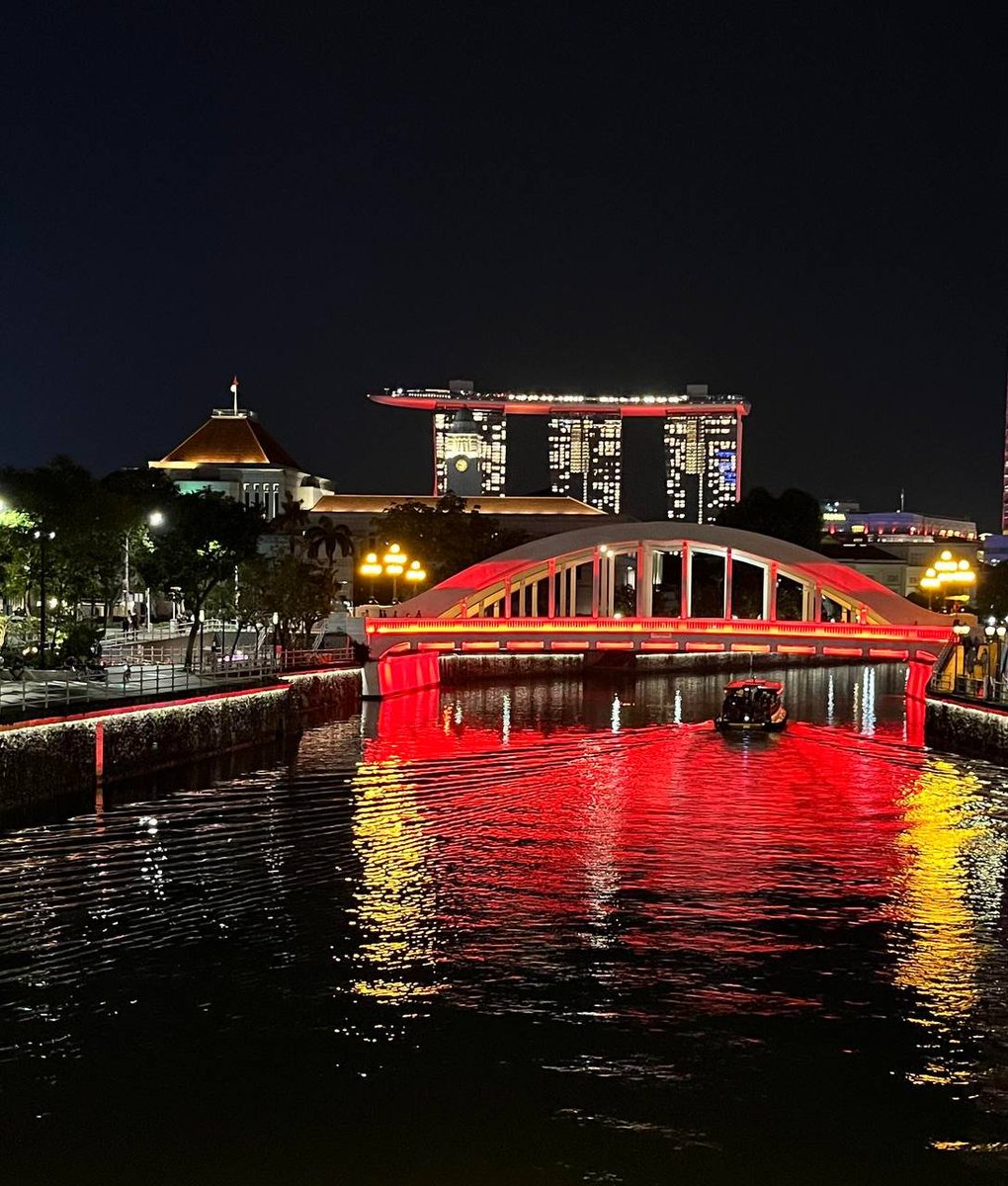 AddisynFq's tweet image. シンガポール川の美しい夜景を一緒に楽しみます!