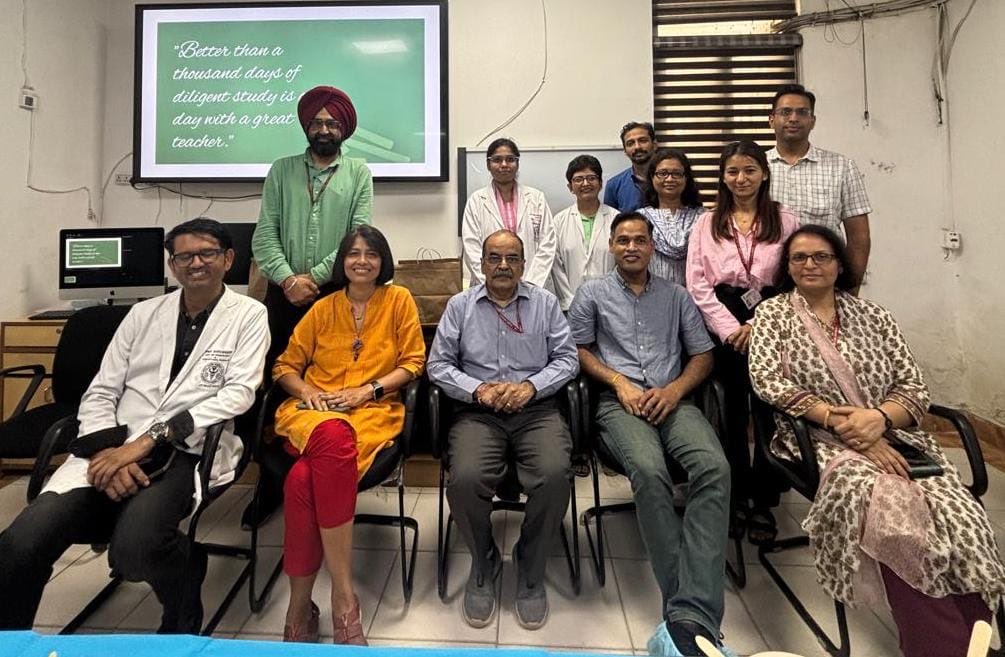 On #WorldRadiologyDay, we celebrate the expertise of radiographers. At AIIMS New Delhi, over 7 lakh imaging studies are conducted annually, including 60,000+ CT/MRI, 1 lakh+ Ultrasound/Doppler, 15,000+ Interventional procedures, and 5.5 lakh+ Mammography &amp; Fluoroscopy exams.