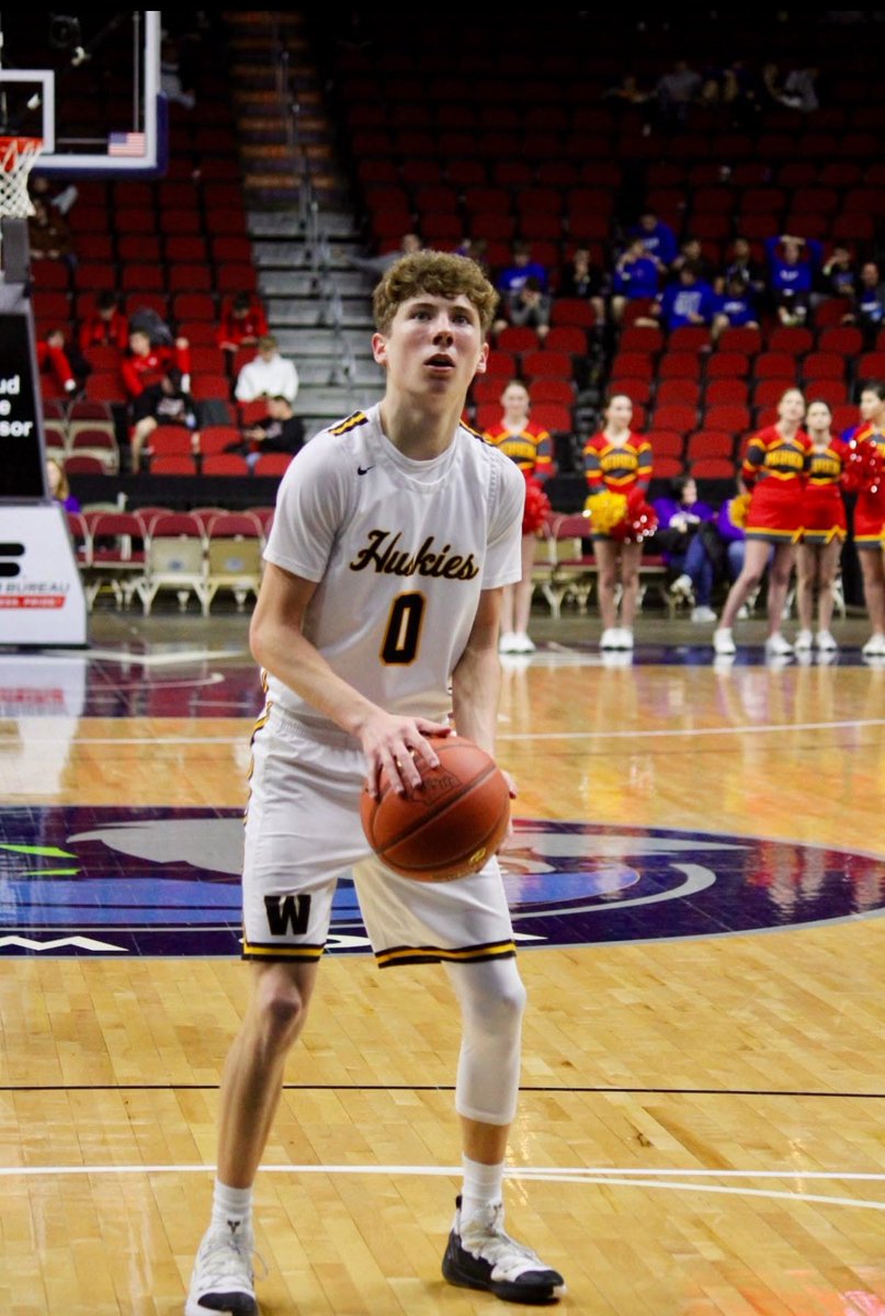 🏀Huskies in College🏀

Good luck this season to <a href="/GurwellLevi/">Levi Gurwell</a> who is playing in his senior season at Simpson College!