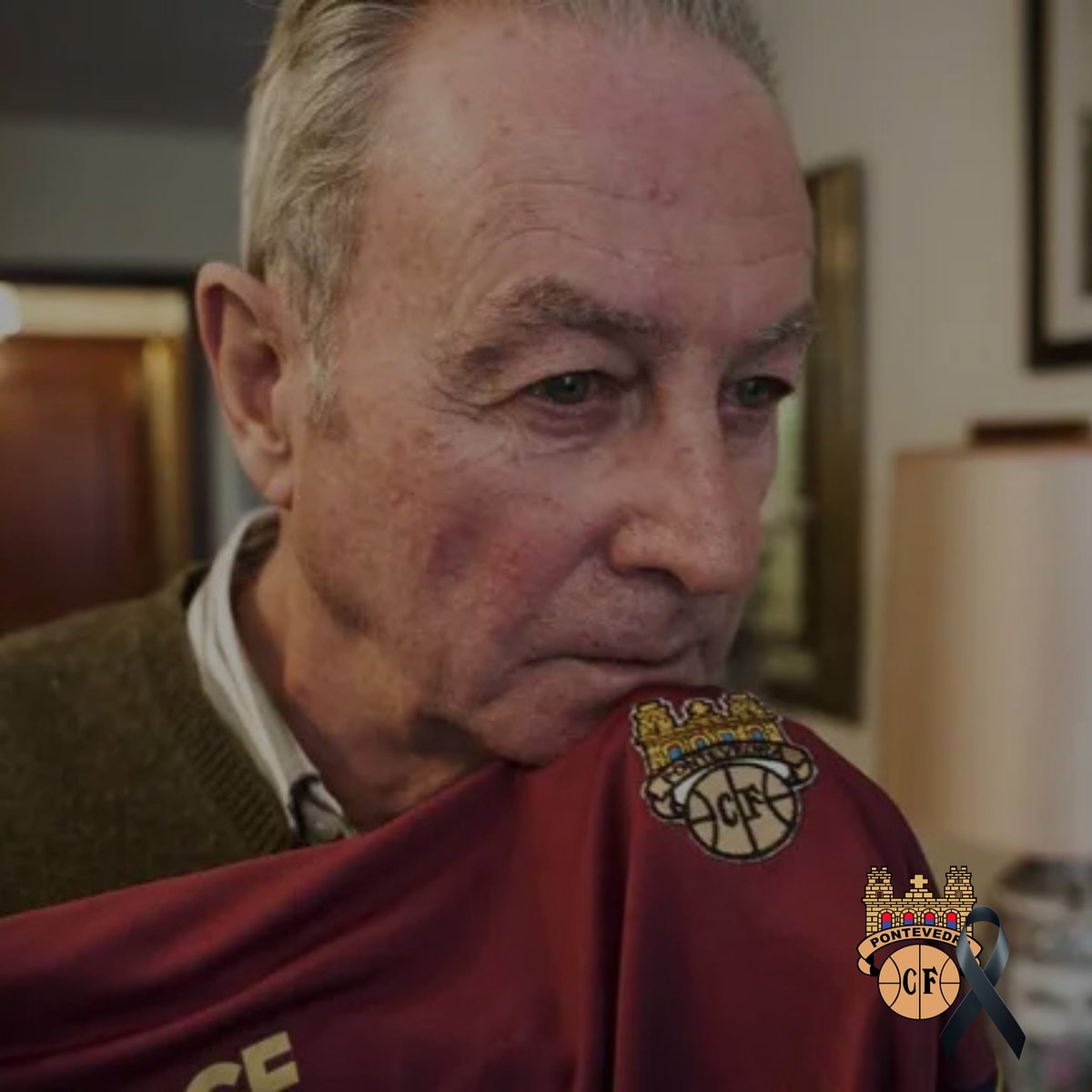 PontevedraCFSAD's tweet image. Durante o partido de hoxe, o Pontevedra CF xogará con brazaletes negros en memoria de José Miguel Odriozola, autor do gol que nos deu o liderato en Primeira División en 1965

DEP 🖤