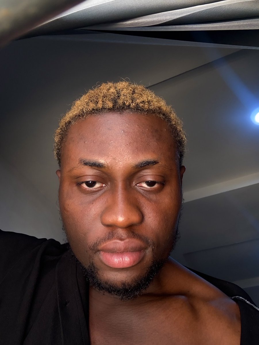 YKoluwaseun9's tweet image. Heyy