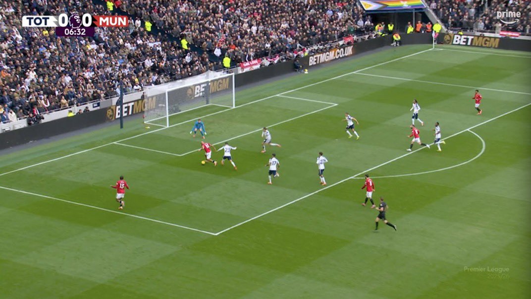 Twilight tweet media