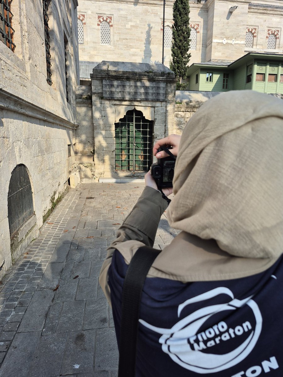 Başka kapı yok ki çekelim