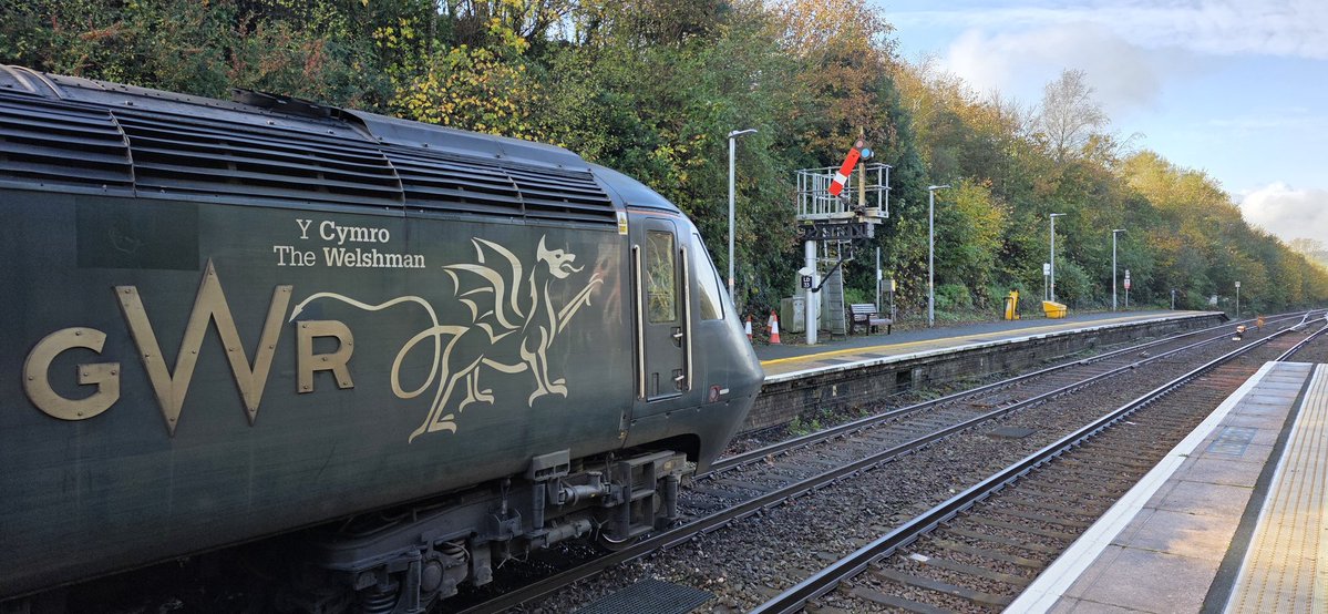 Becoming rare thses days, a Castle Class HST atLiskeard with a service to Penzance 08 Nov 2025