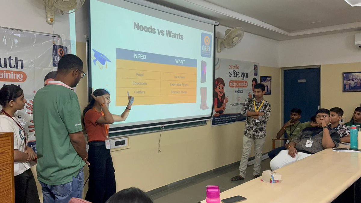 thisisrahulgala's tweet photo. Sharing Morgan Housel’s ideas - Psychology of Money with Deaf children was truly inspiring. 

Their energy = my motivation.

 #FinancialEducation #DeafYouth #ISL #Empowerment https://t.co/kIpMUN70RR