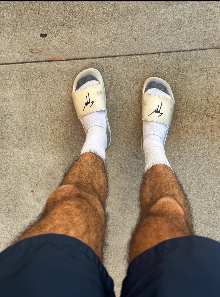 Polskie cwele klikać RT 

🍆 

Ruchać mi się chce