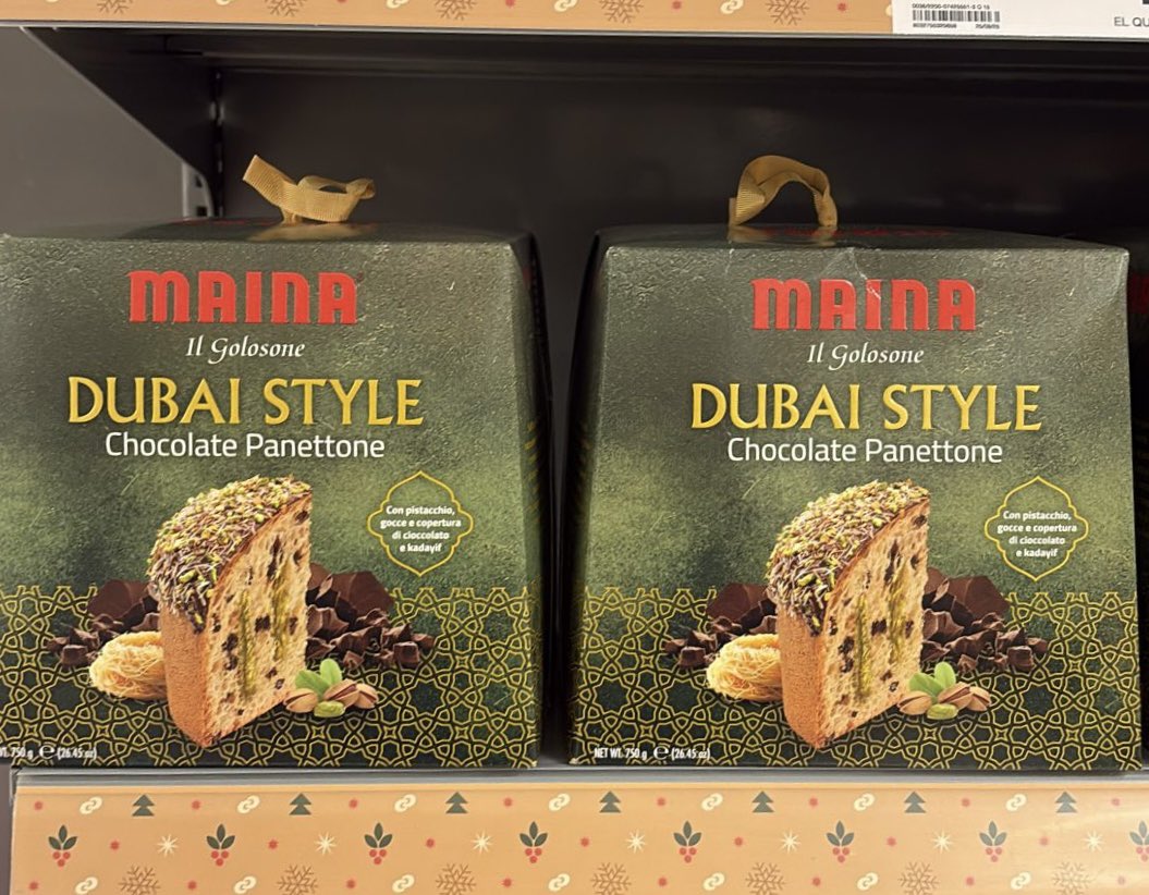 Dubai stili panettone. Şunu da gördüm ya, kıyamet vakti yaklaşmış olmalı.