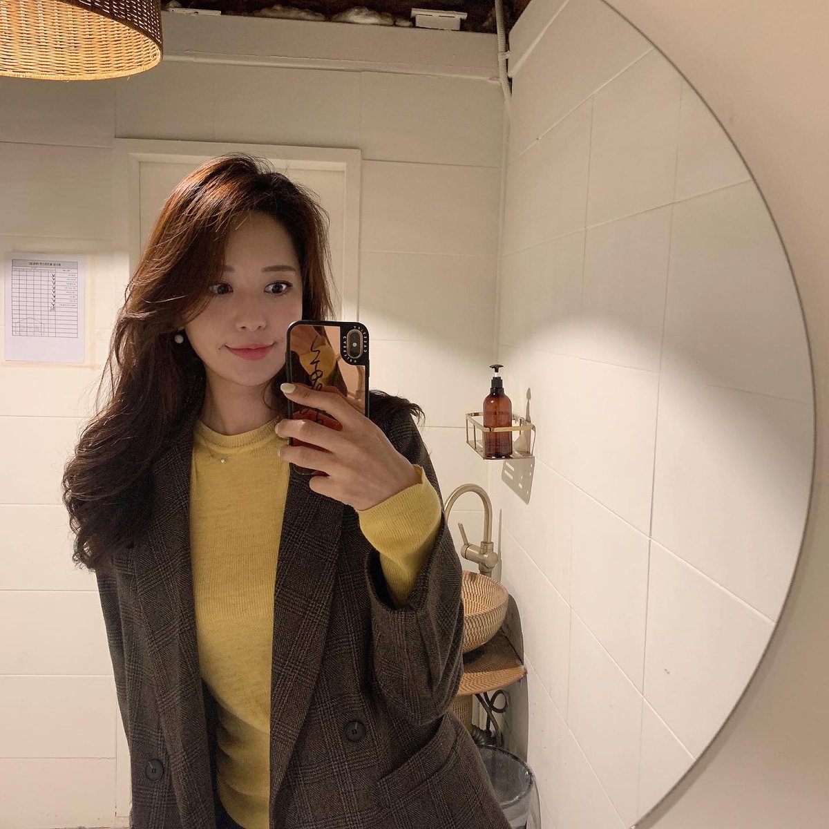 sampson_sanaah's tweet image. Just finished a productive day at work! 💼✅ Had to snap a quick selfie to celebrate the little victories 😎📸 Feeling accomplished and ready to unwind! #WorkDone #SelfieTime #ProductivityVibes #WorkGoals #FeelingGood #CelebratingSuccess