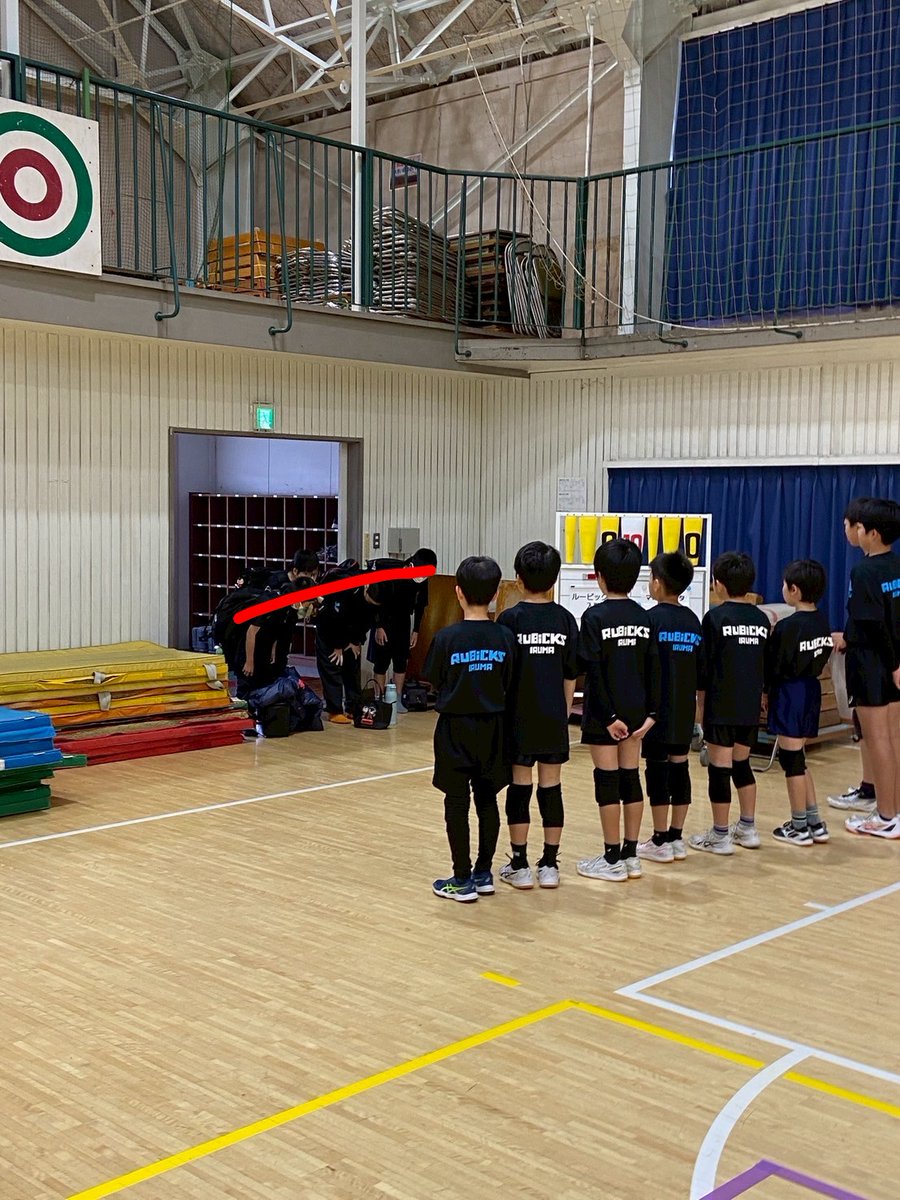 rubicks_iruma's tweet image. 本日はお馴染みの強豪、マルガリータ様をお迎えして練習試合🏐　
川口からお越しになるチームですが朝の外環道が事故渋滞で遅れてお見えに💦いつも遠方までありがとうございます🙏
拾ってドカンと決めるチームで今回もとても勉強になりました👍️
さて明日は若鮎杯（5年生以下）です！気合いれてます😝