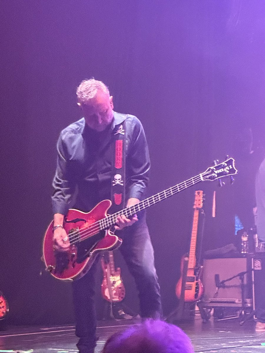 MrChilliTech's tweet image. @peterhook what a gig last night. Took my boys who discovered Joy Division &amp;amp; New Order and now share my love of the music. Not sure how you managed so many songs, it was epic &amp;amp; one they will remember #peterhook