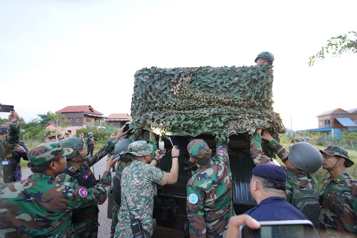 freshnewsasia's tweet photo. BREAKING: Cambodia Continues Implementing the 2nd Stage of Phase 1 of the Removal of Heavy and Destructive Weapons and Equipment: Defence Spokesperson

https://t.co/tccAaYAoxI https://t.co/2LSKA93gGu