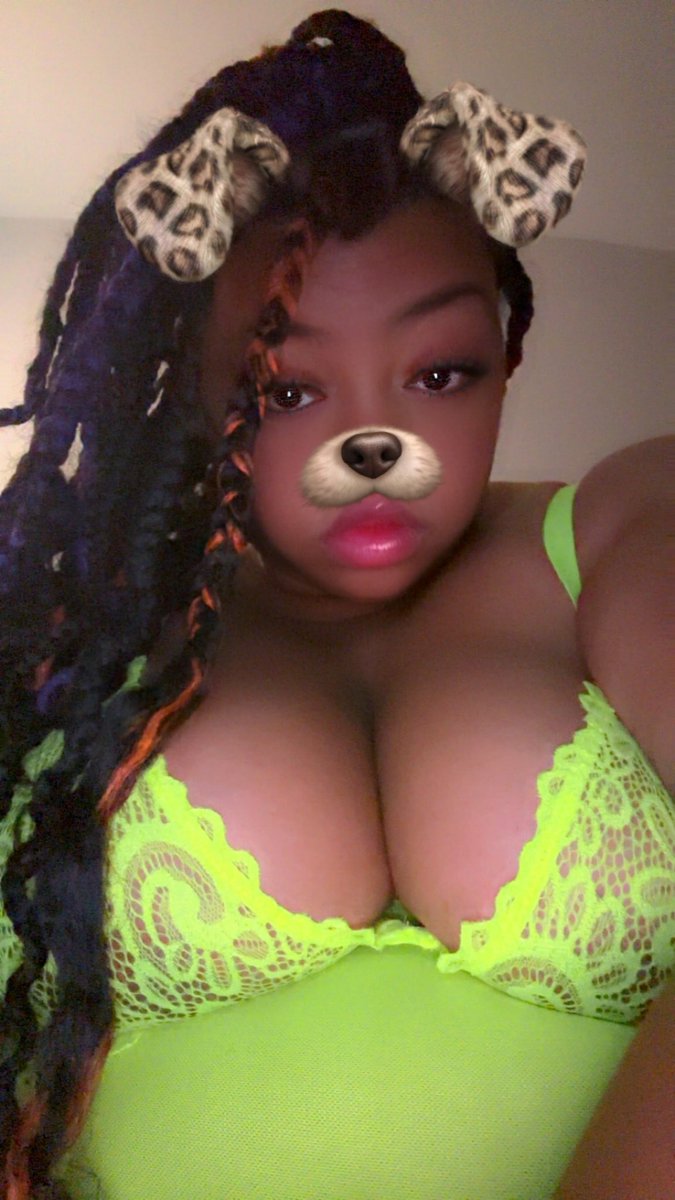 big tits 😘 tweet media