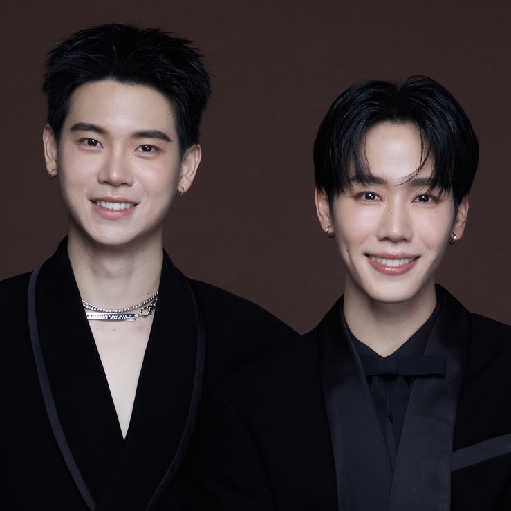 pepim_jj's tweet image. โหเจ๊ กิ่งทองใบหยกมาก ท่านสารวัตรกับคุณนาย คนนึงหล่อสะบัด คนนึงสวยยิ้มหวาน โฮรรรรร ท่านเหมาะกันมากอ่ะ ร้องไห้แม่ง😭😭😭😭