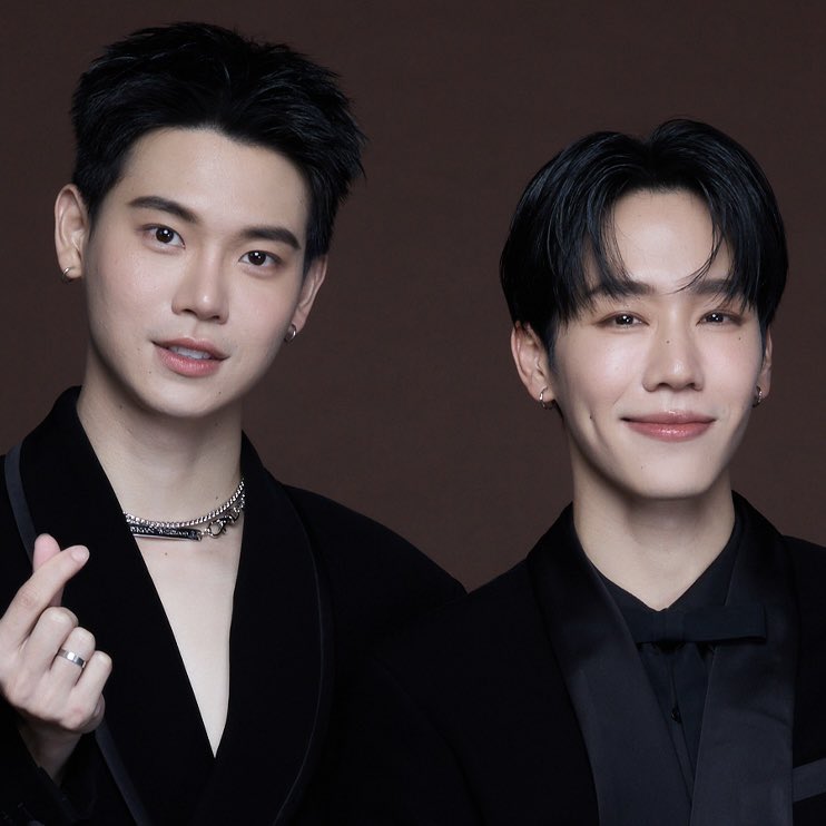 pepim_jj's tweet image. โหเจ๊ กิ่งทองใบหยกมาก ท่านสารวัตรกับคุณนาย คนนึงหล่อสะบัด คนนึงสวยยิ้มหวาน โฮรรรรร ท่านเหมาะกันมากอ่ะ ร้องไห้แม่ง😭😭😭😭