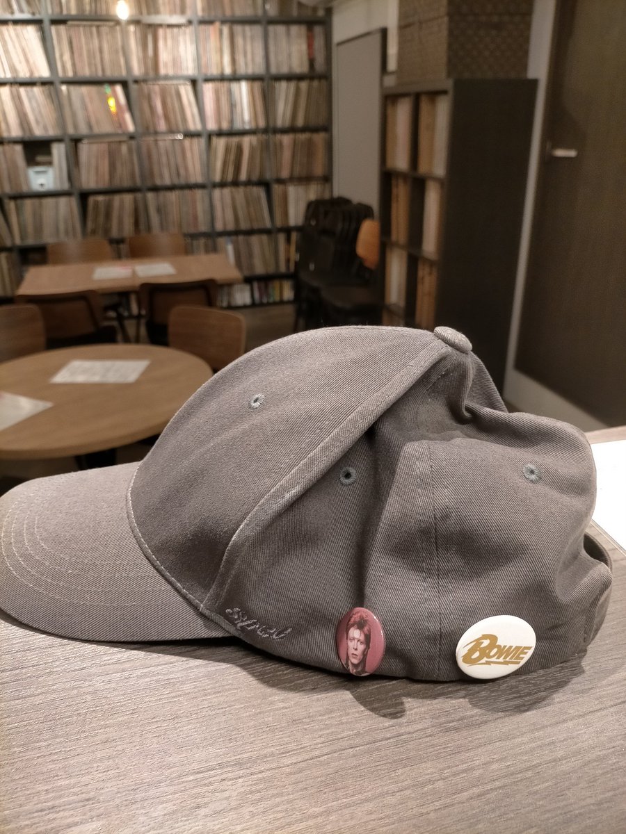 忘れ物です。
荷物カゴに入っていました。